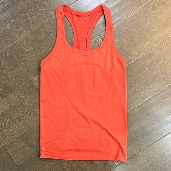 lululemon athletica Swiftly Tech Bundle - Size 4 - Picture 4 of 5